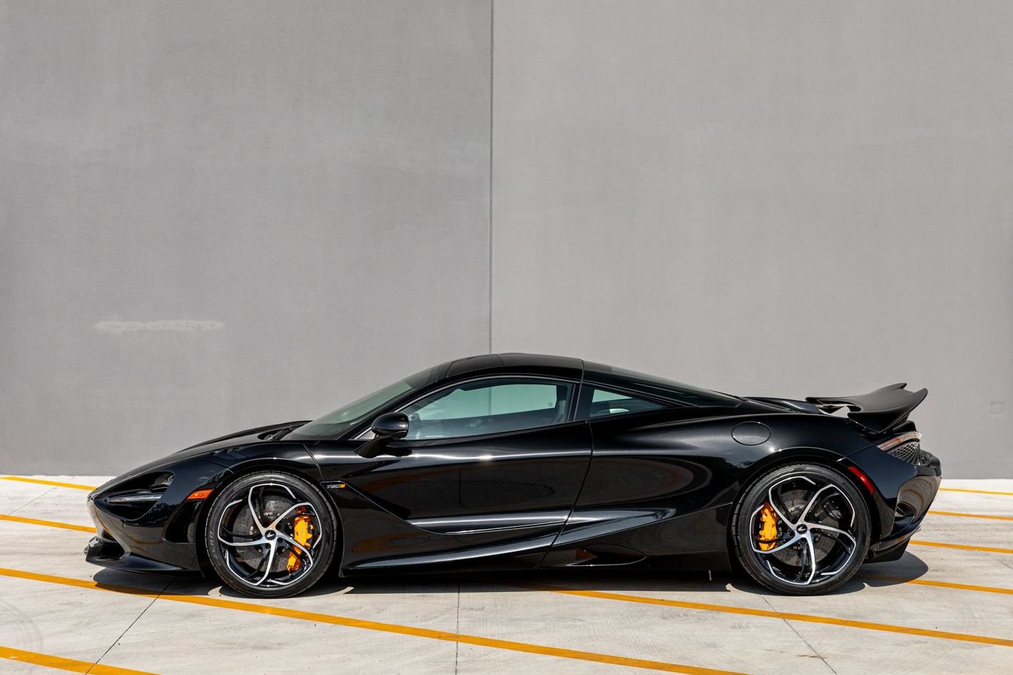 Used 2024 McLaren 750S RWD image 11