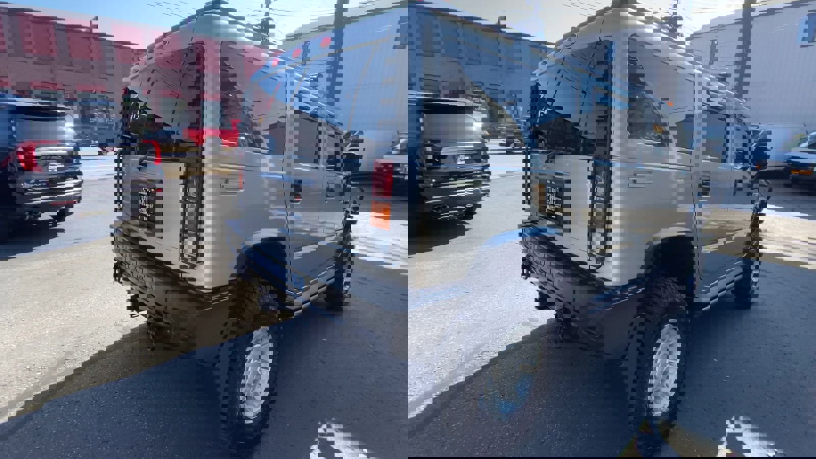 Used 2005 HUMMER H2 SUV w/ Preferred Equipment Group image 41