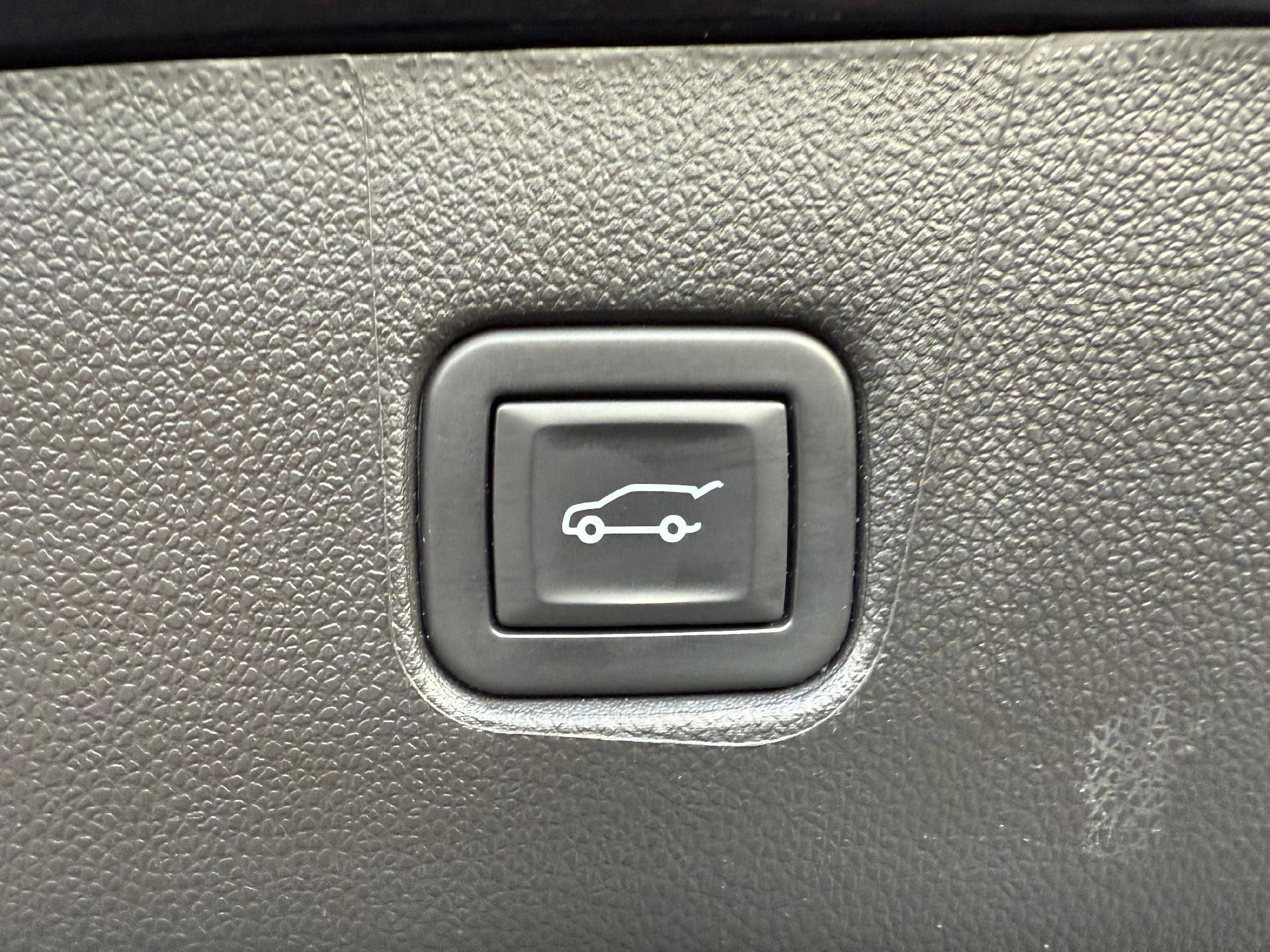 Certified 2022 Chevrolet Blazer RS image 17