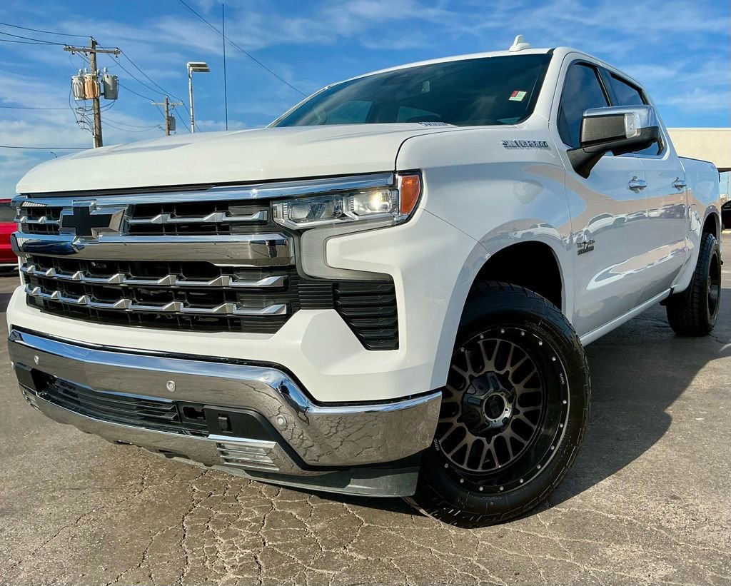 Used 2022 Chevrolet Silverado 1500 LTZ w/ Max Trailering Package AWD/4WD image 3