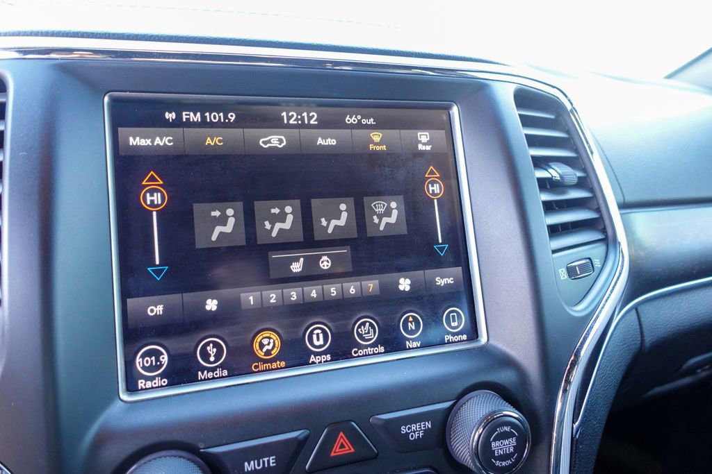 Used 2018 Jeep Grand Cherokee Limited image 17