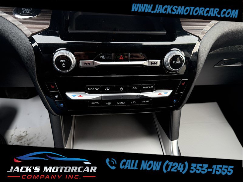 Used 2024 Ford Explorer Limited image 16
