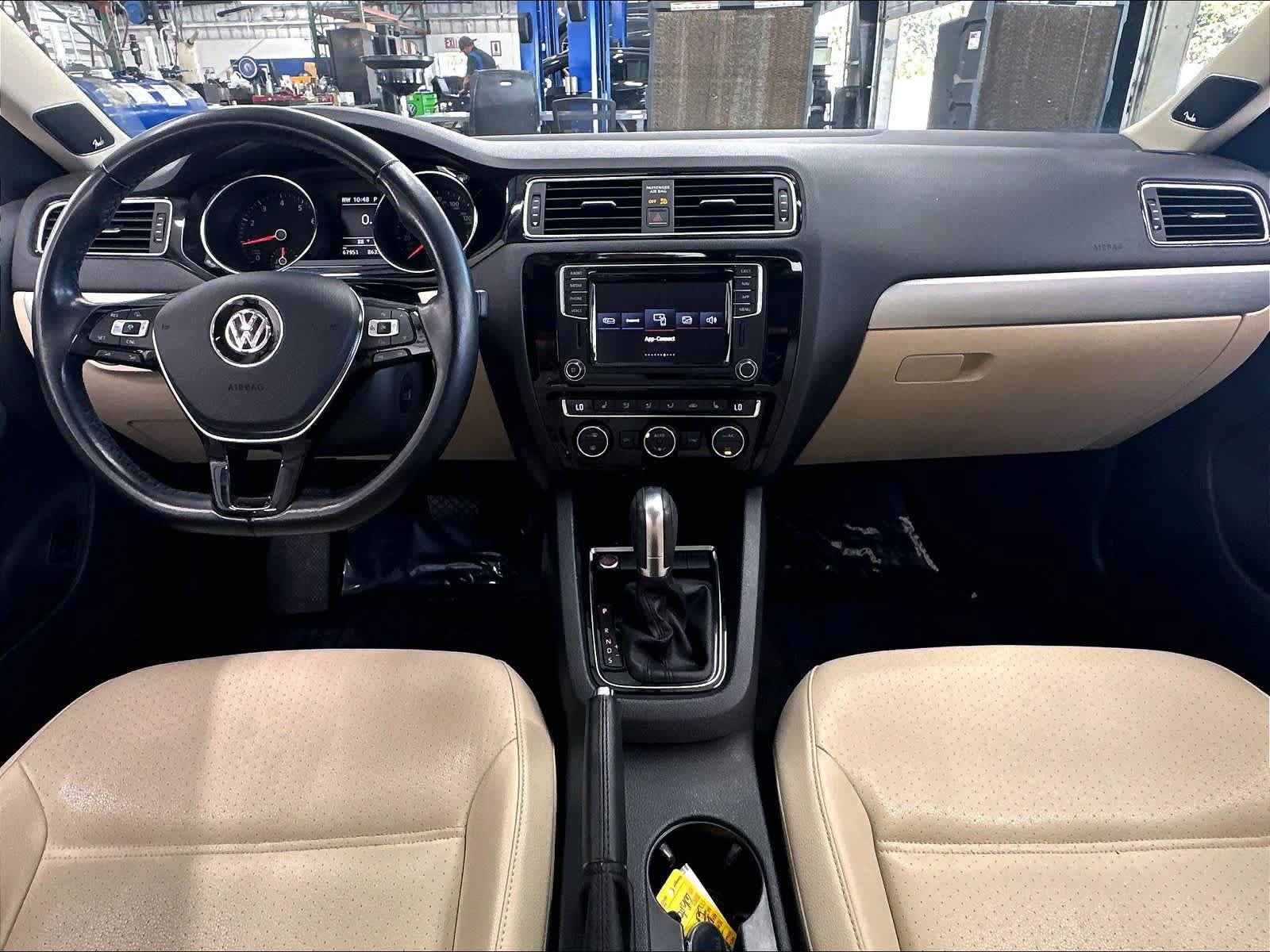 Used 2018 Volkswagen Jetta SEL FWD image 10