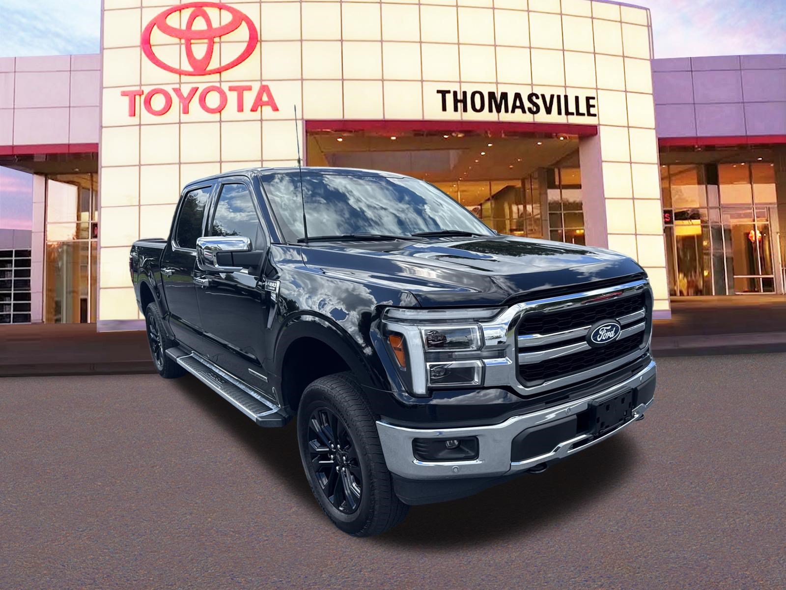 Used 2025 Ford F150 Lariat w/ Equipment Group 502A High AWD/4WD image 3