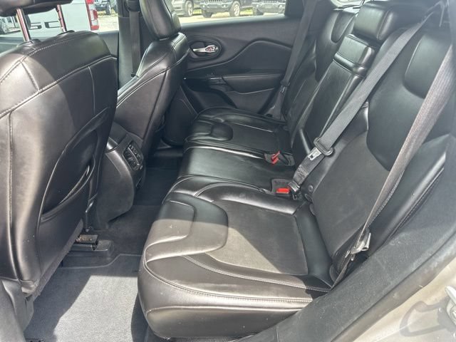 Used 2019 Jeep Cherokee Latitude Plus AWD/4WD image 20