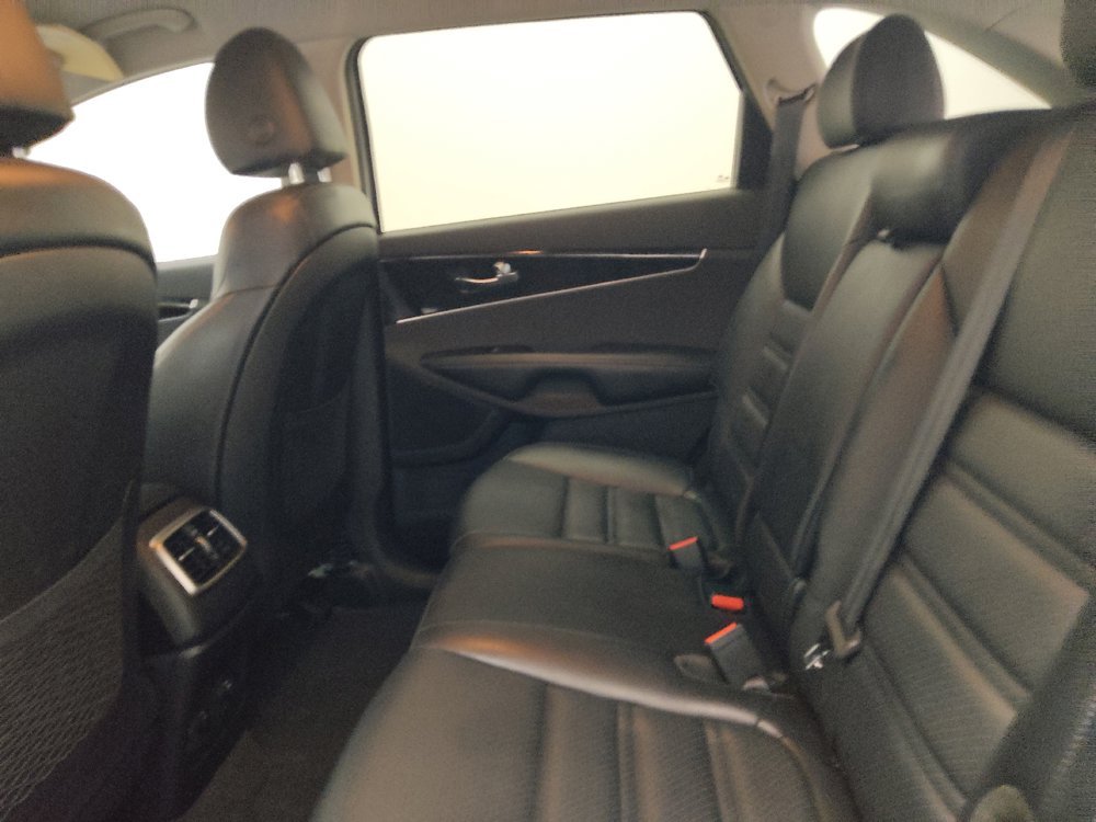 Used 2019 Kia Sorento EX AWD/4WD image 18