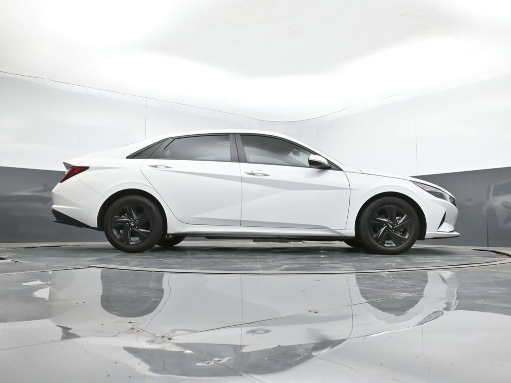 Used 2023 Hyundai Elantra SEL FWD image 43