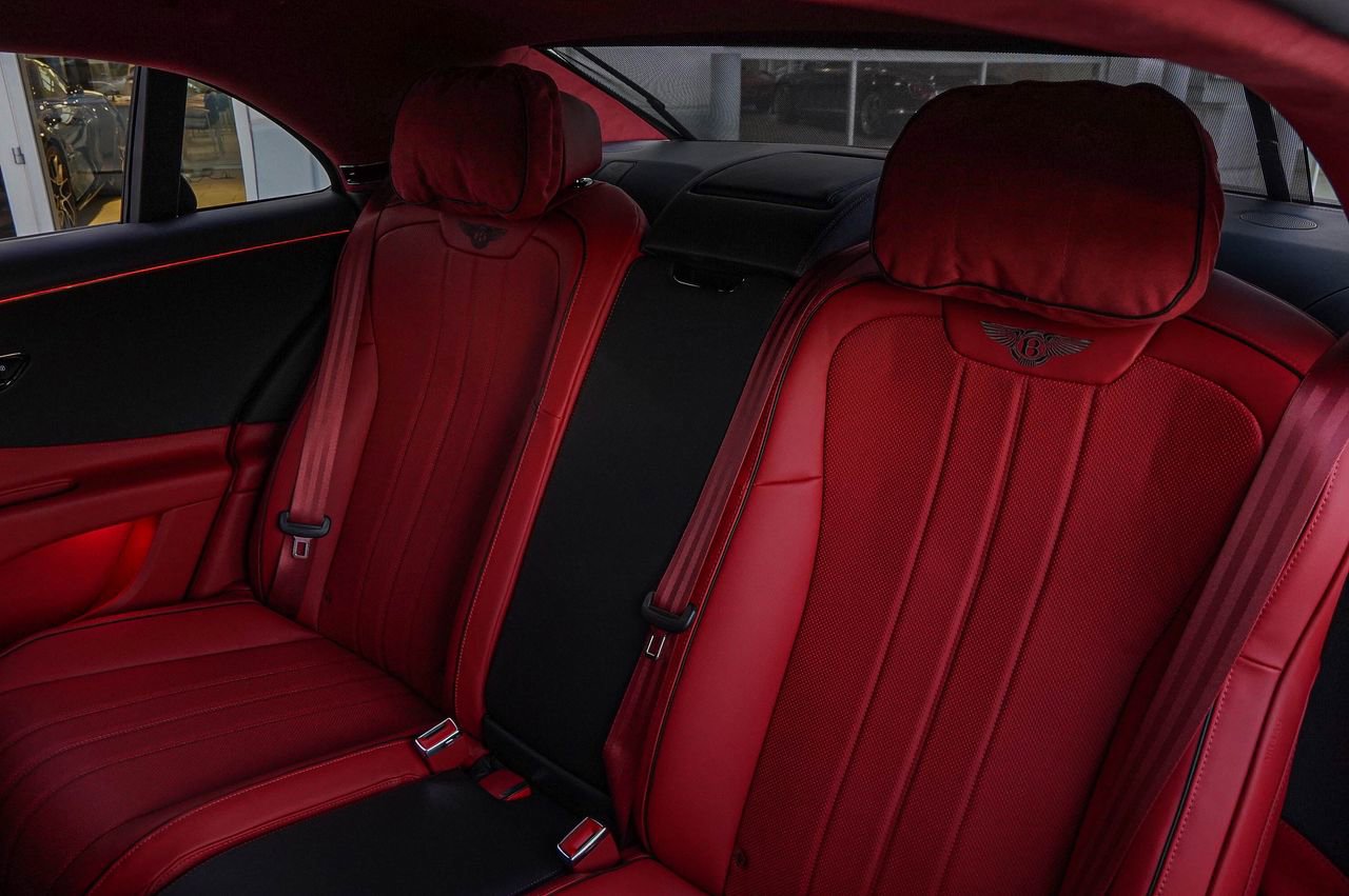 New 2026 Bentley Flying Spur Plug-In Hybrid image 39