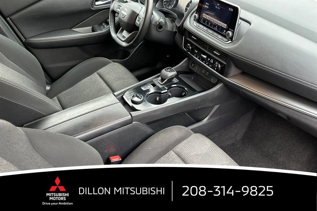 Used 2025 Nissan Rogue SV AWD/4WD image 18