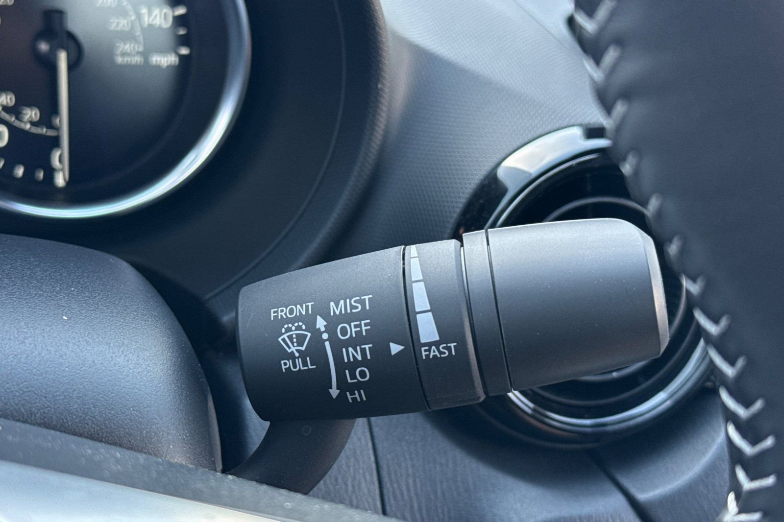 Used 2025 MAZDA MX-5 Miata Sport w/ Appearance Package image 35