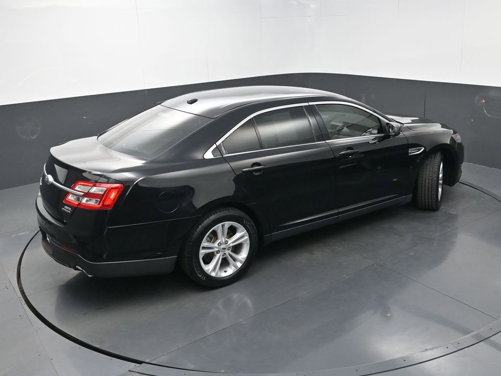 Used 2018 Ford Taurus SEL image 30
