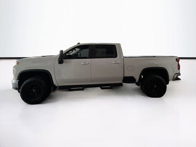 Used 2021 Chevrolet Silverado 2500 LT w/ Convenience Package image 9