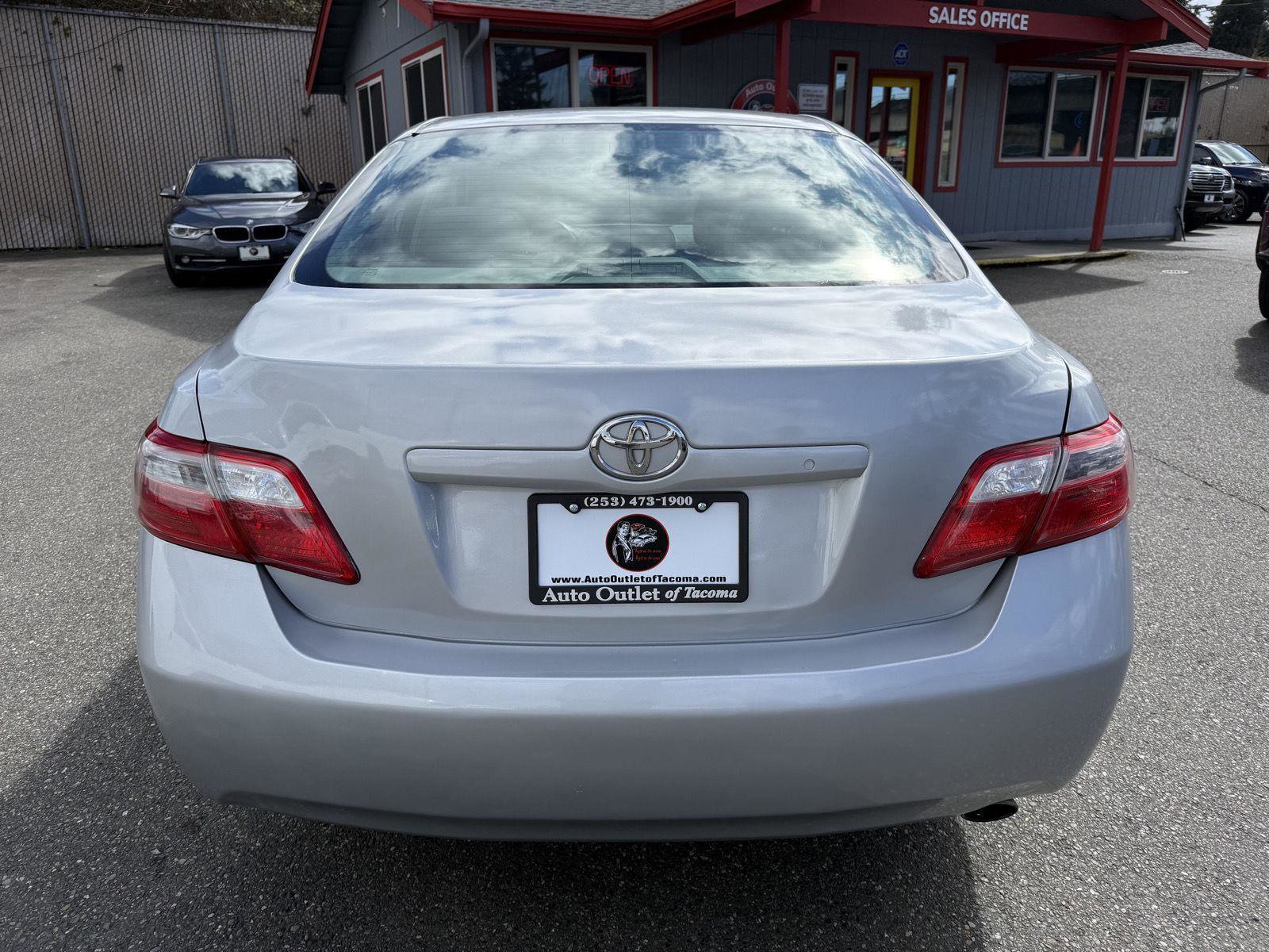 Used 2009 Toyota Camry XLE image 8