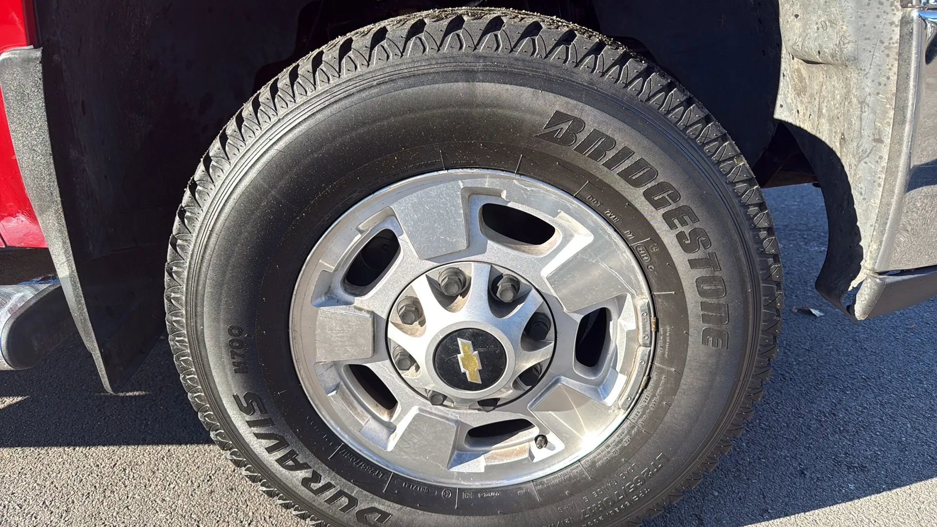 Used 2012 Chevrolet Silverado 2500 W/T w/ Snow Plow Prep Package image 14