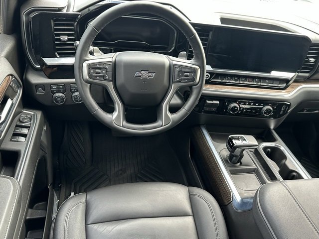 Used 2024 Chevrolet Silverado 1500 LT Trail Boss w/ Convenience Package II image 8