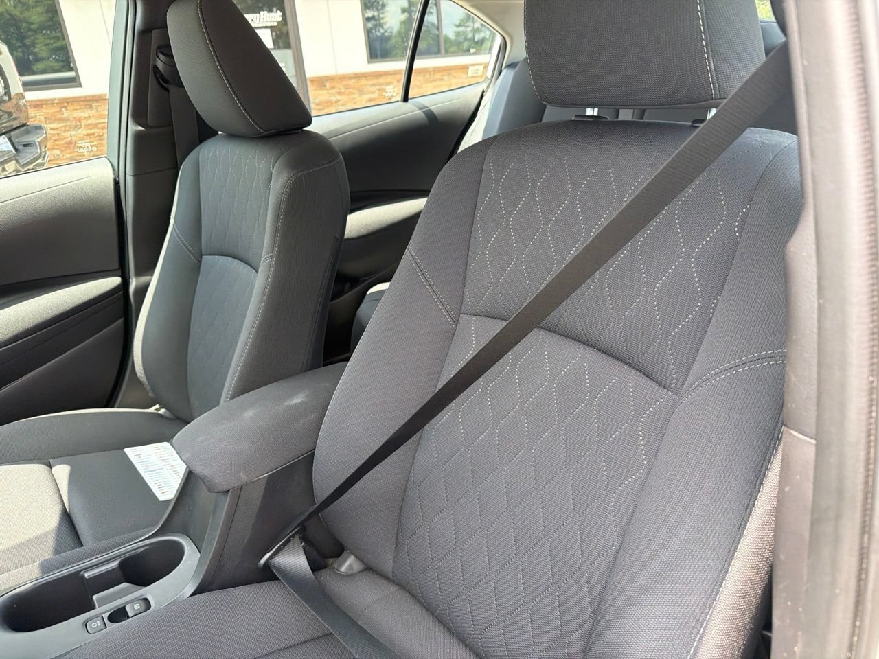 Used 2023 Toyota Corolla LE FWD image 3