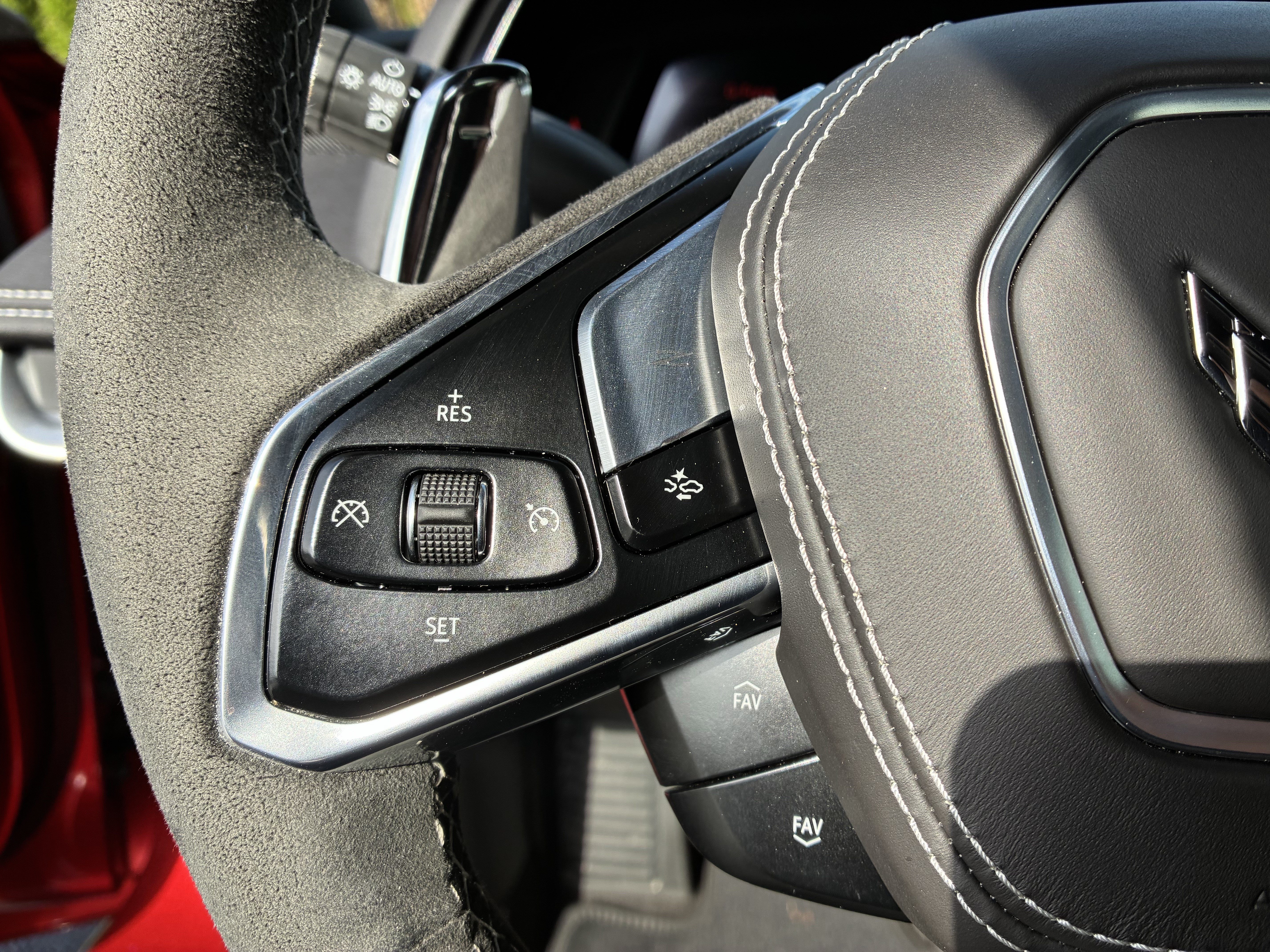 Used 2025 Chevrolet Corvette Z06 RWD image 25