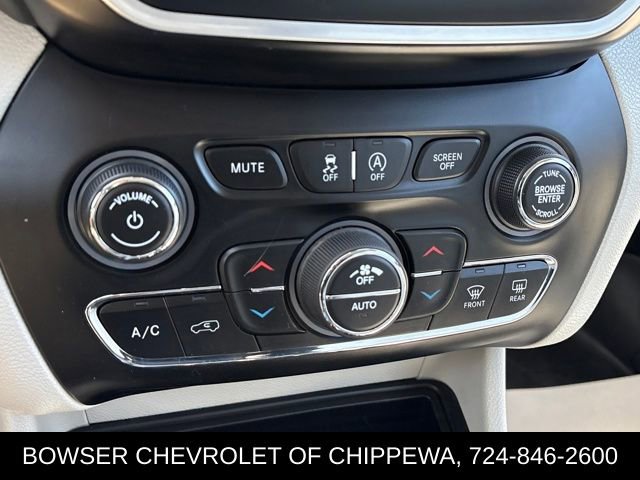 Used 2021 Jeep Cherokee Latitude Lux w/ Comfort/Convenience Group image 16