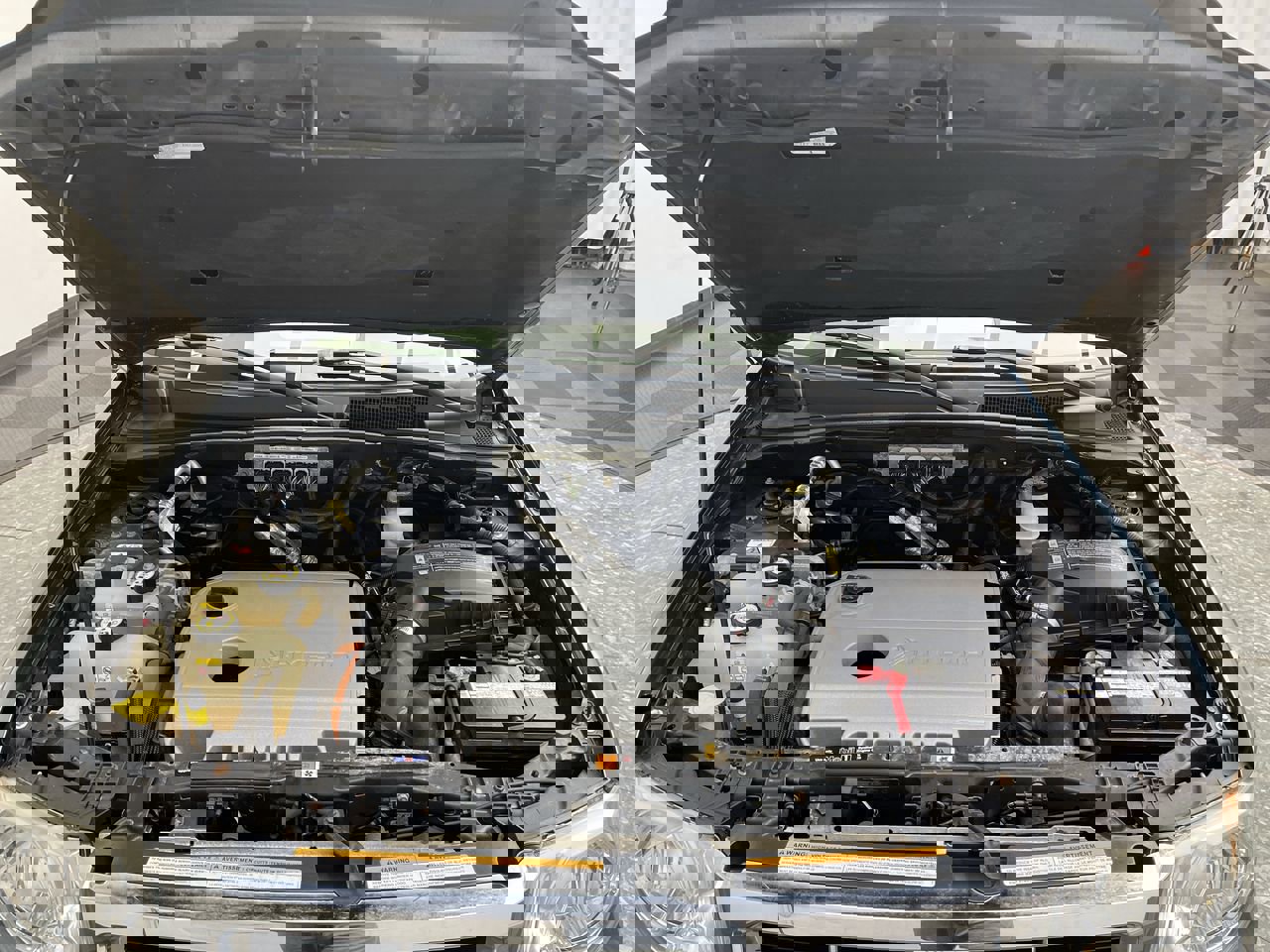 Used 2010 Ford Escape Limited image 25