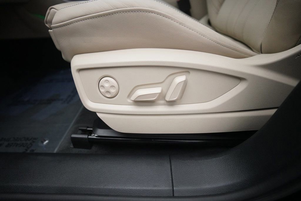 New 2025 Audi Q5 2.0T Premium Plus image 30