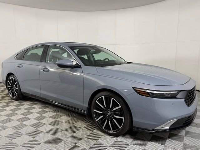 Used 2023 Honda Accord Touring image 5