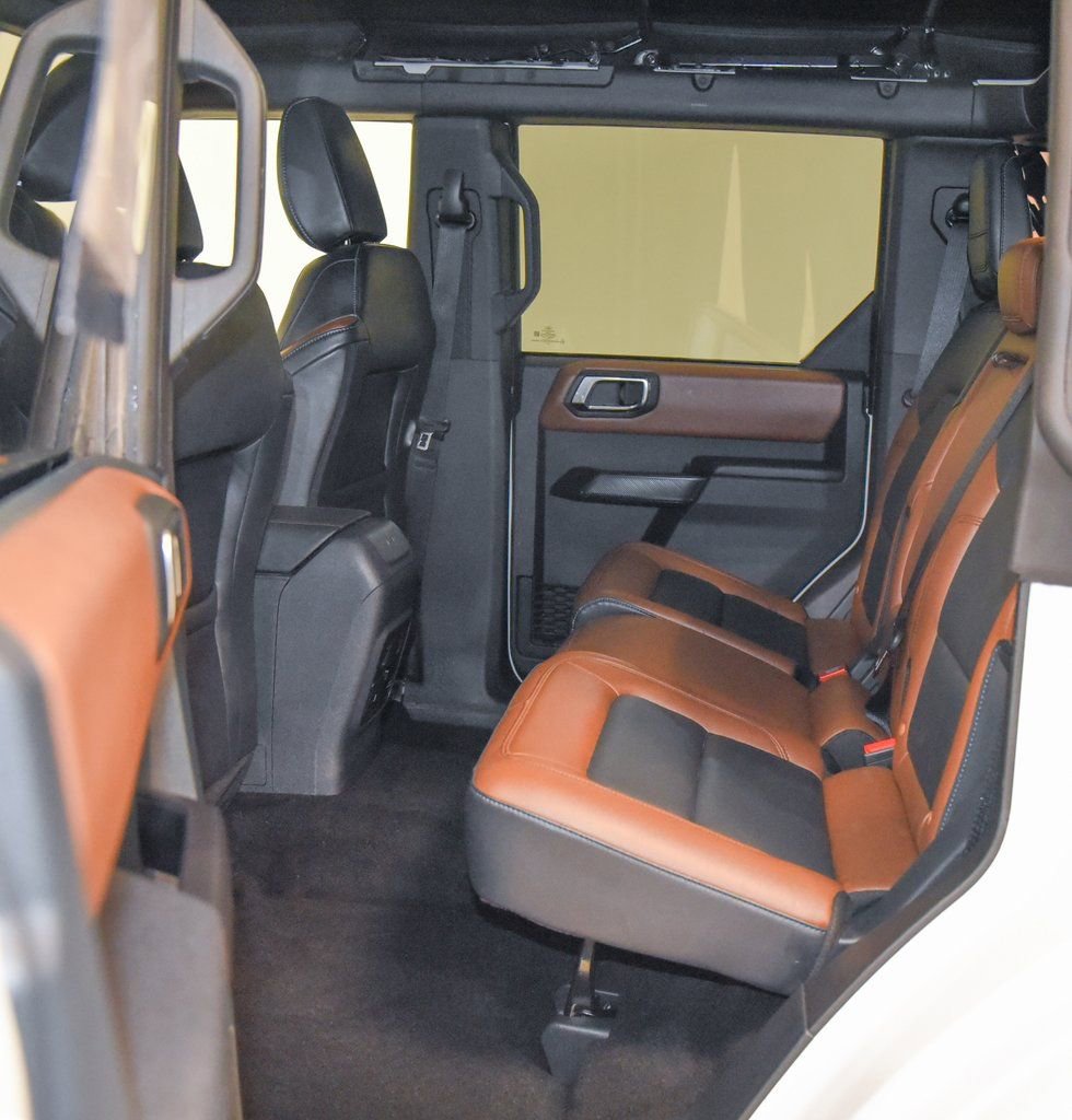 Used 2024 Ford Bronco Outer Banks image 4