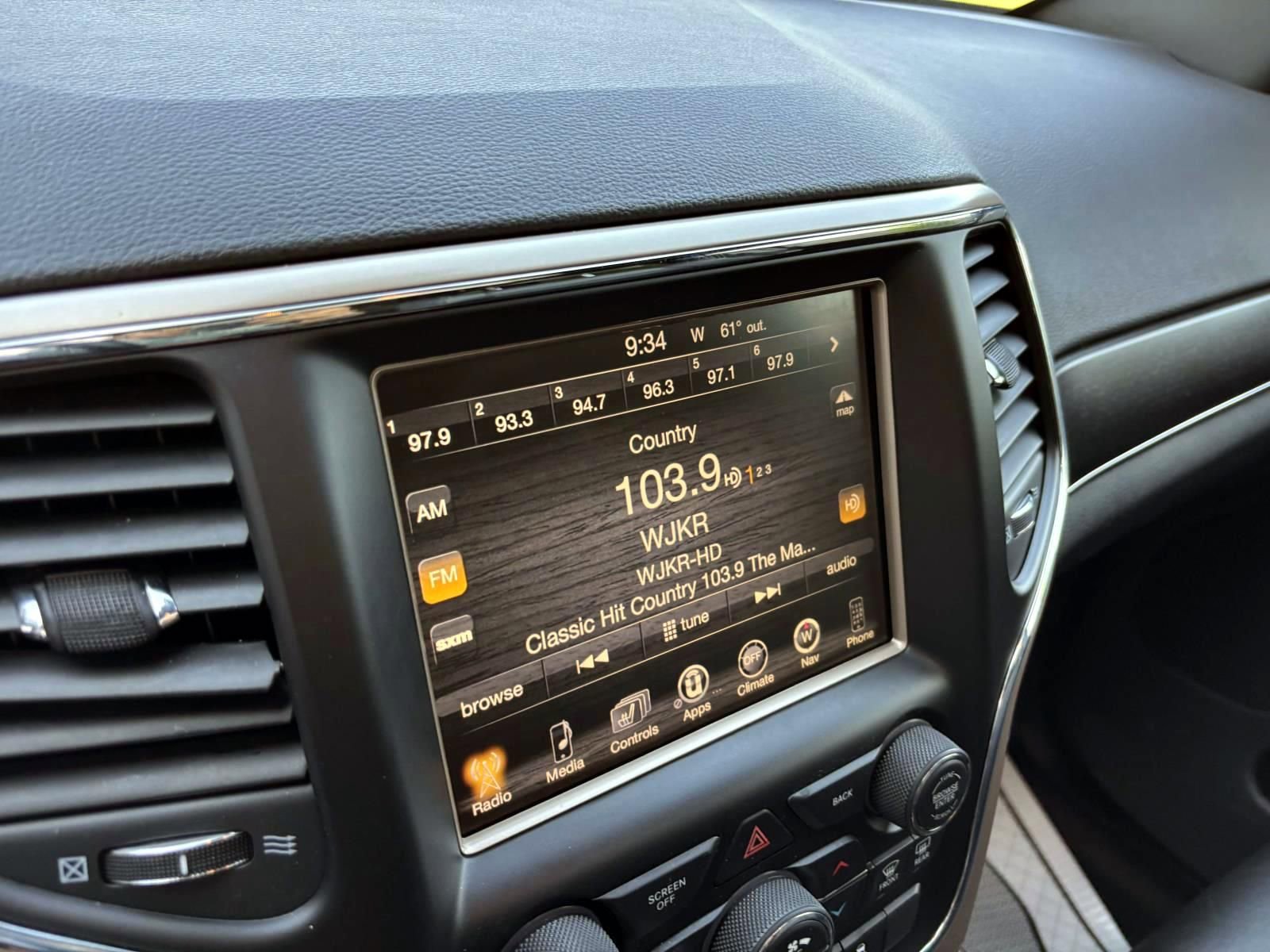 Used 2016 Jeep Grand Cherokee Limited AWD/4WD image 19