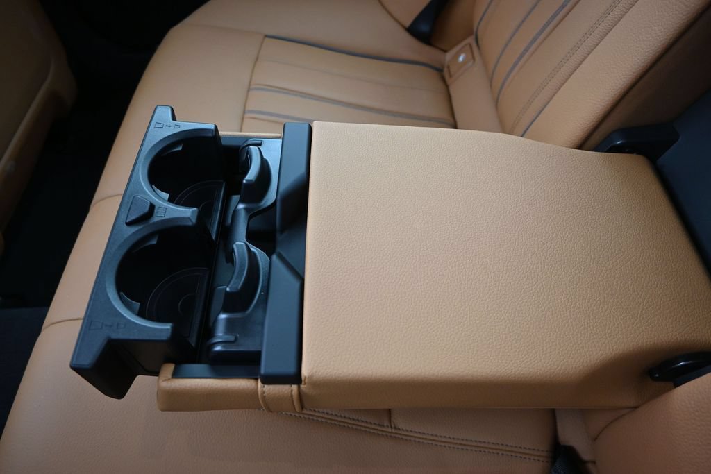 Certified 2023 BMW 530i w/ Convenience Package RWD image 17