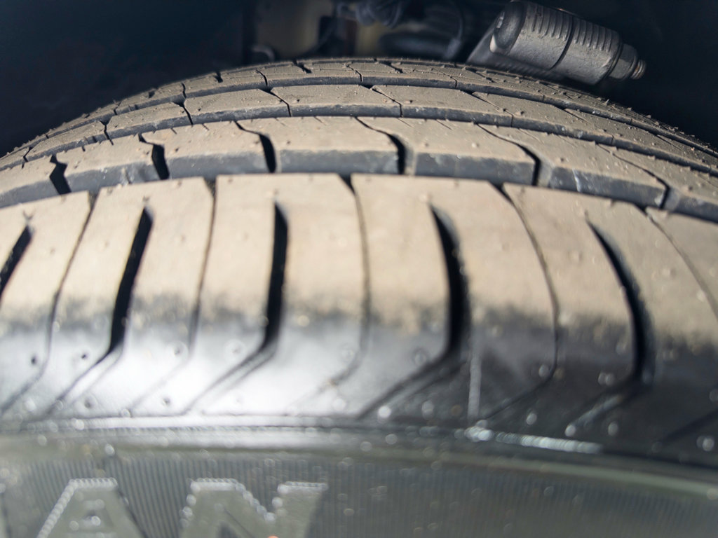 Used 2019 Tesla Model 3 Long Range image 37