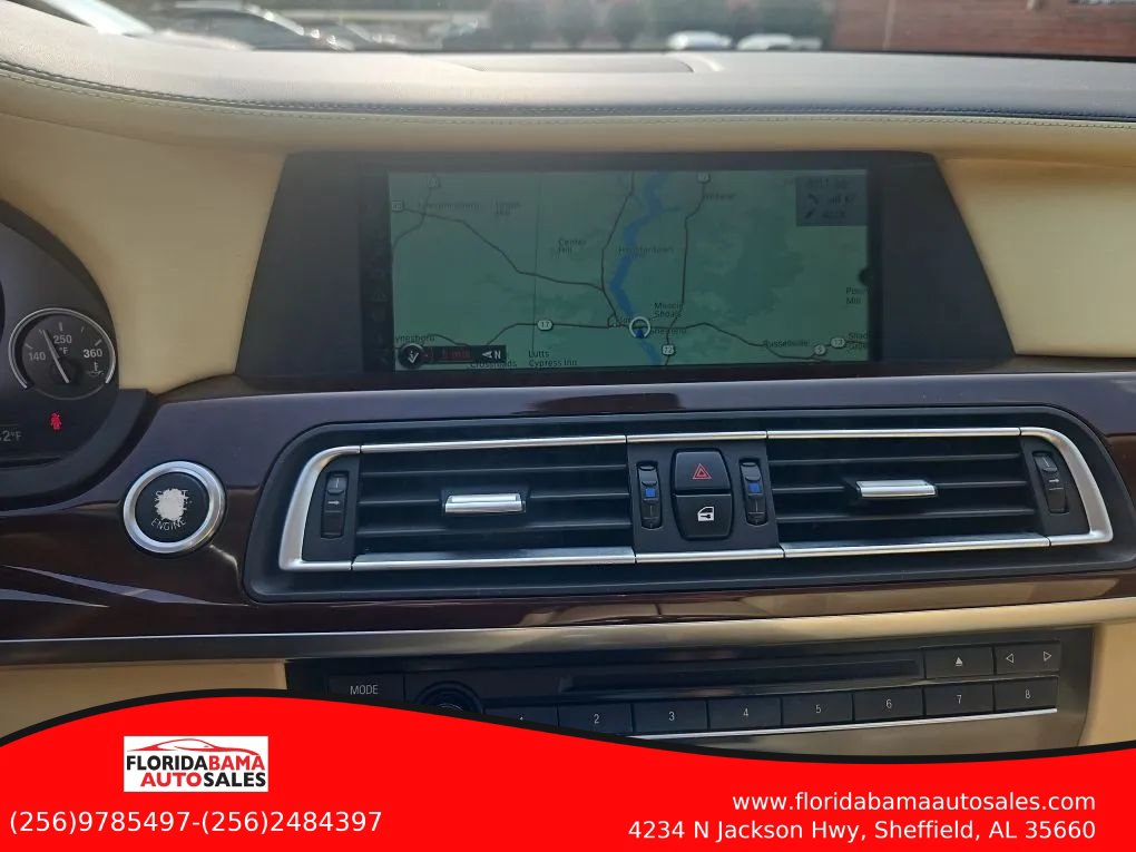 Used 2011 BMW 750Li w/ Luxury Rear Seating Pkg RWD image 14