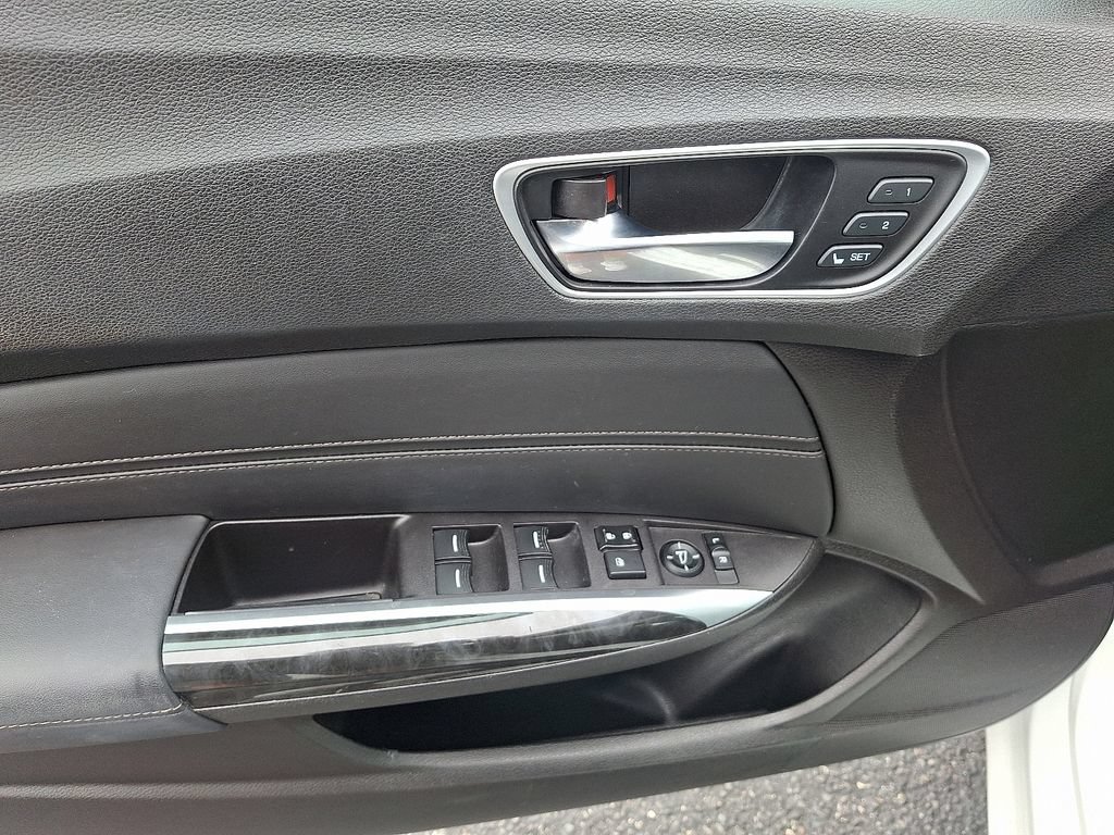 Certified 2018 Acura TLX FWD image 13