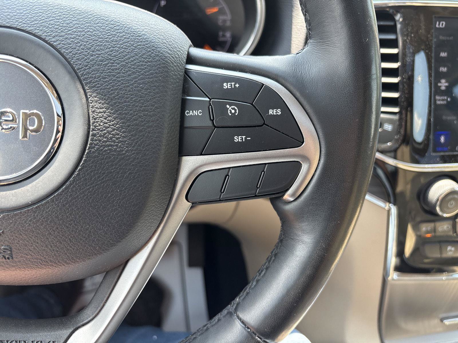 Used 2021 Jeep Grand Cherokee Limited AWD/4WD image 18
