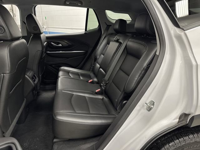 Used 2024 GMC Terrain SLT image 28