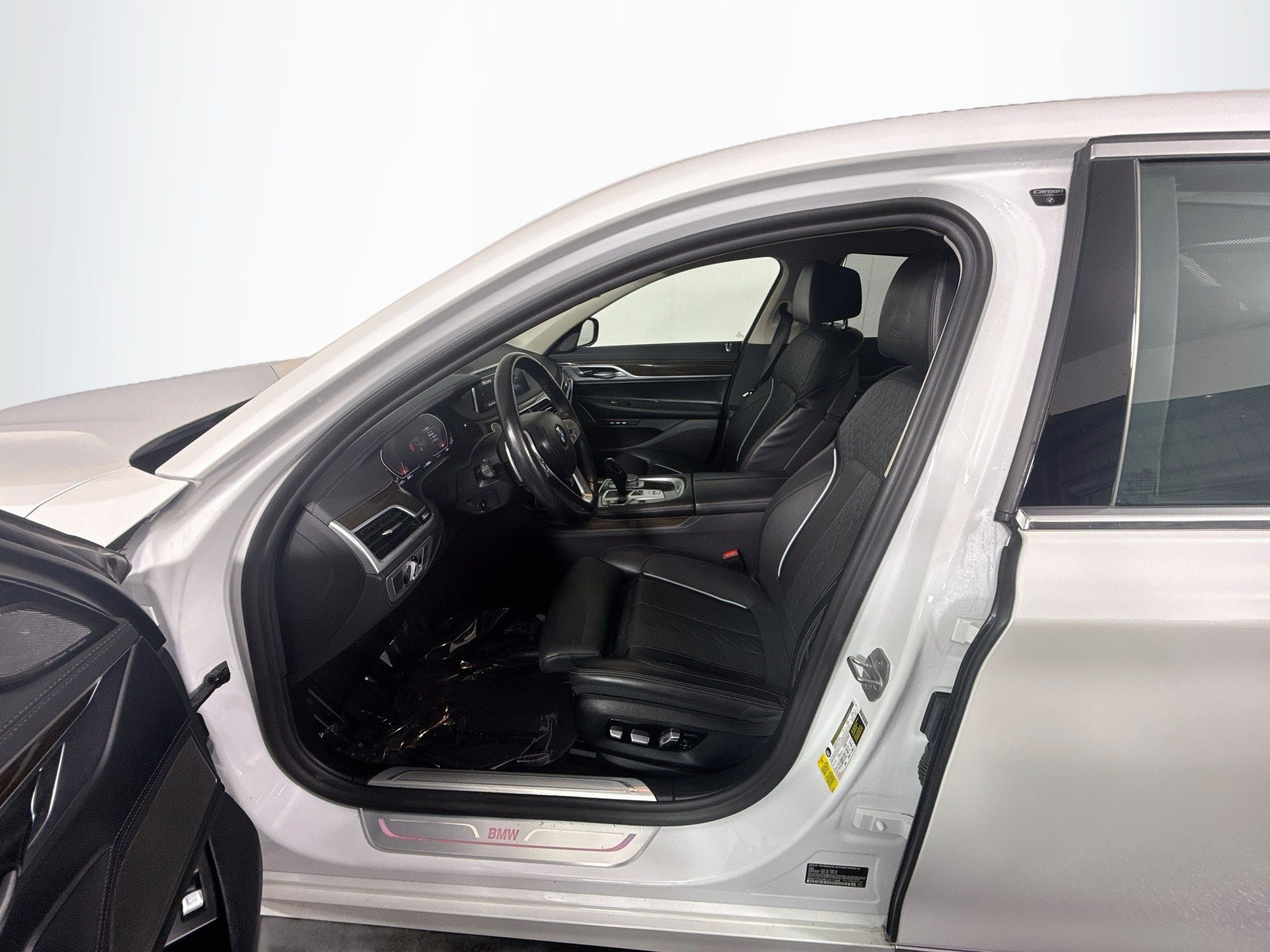 Used 2020 BMW 740i RWD image 22
