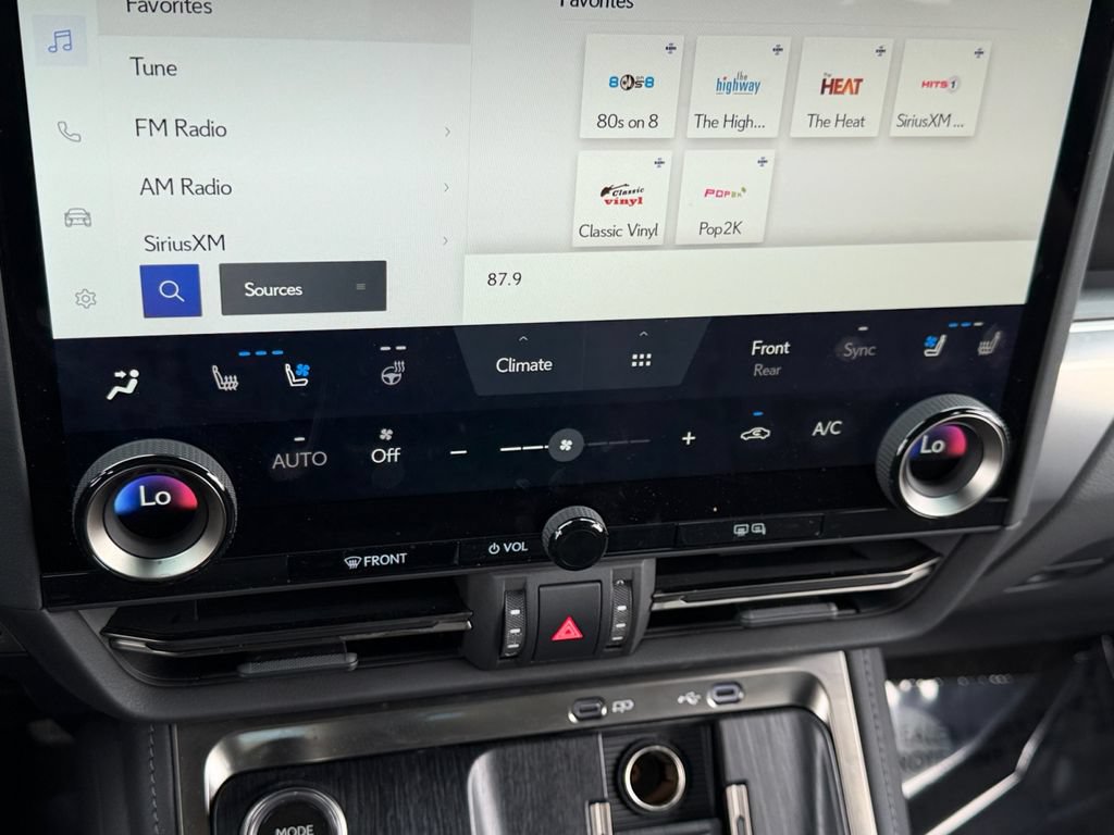 Certified 2025 Lexus GX 550 w/ Accessory Package (2T) AWD/4WD image 24