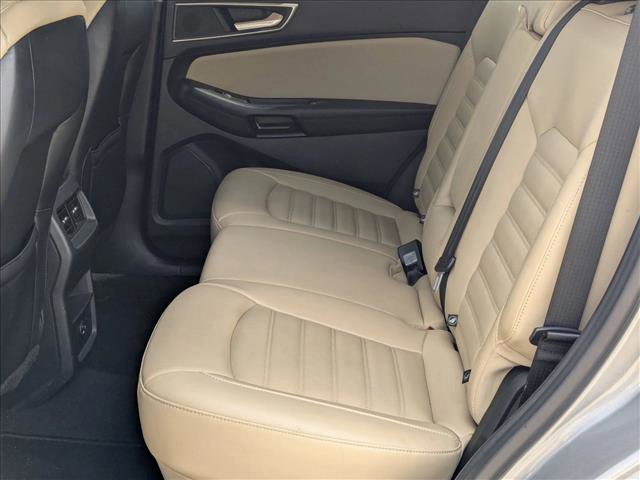 Used 2022 Ford Edge SEL image 18