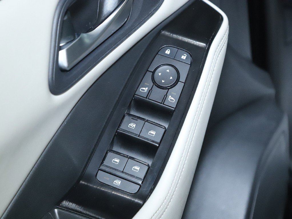 Certified 2025 Nissan Rogue SV image 16