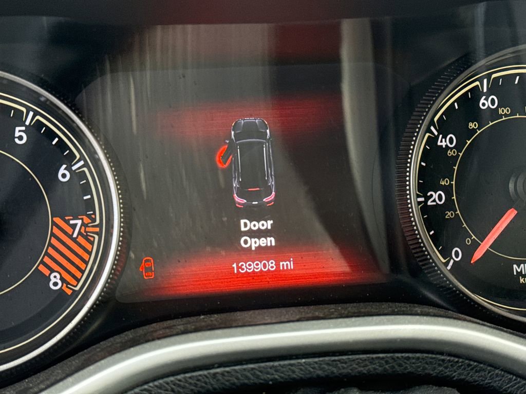 Used 2014 Jeep Cherokee Trailhawk w/ Technology Group image 12