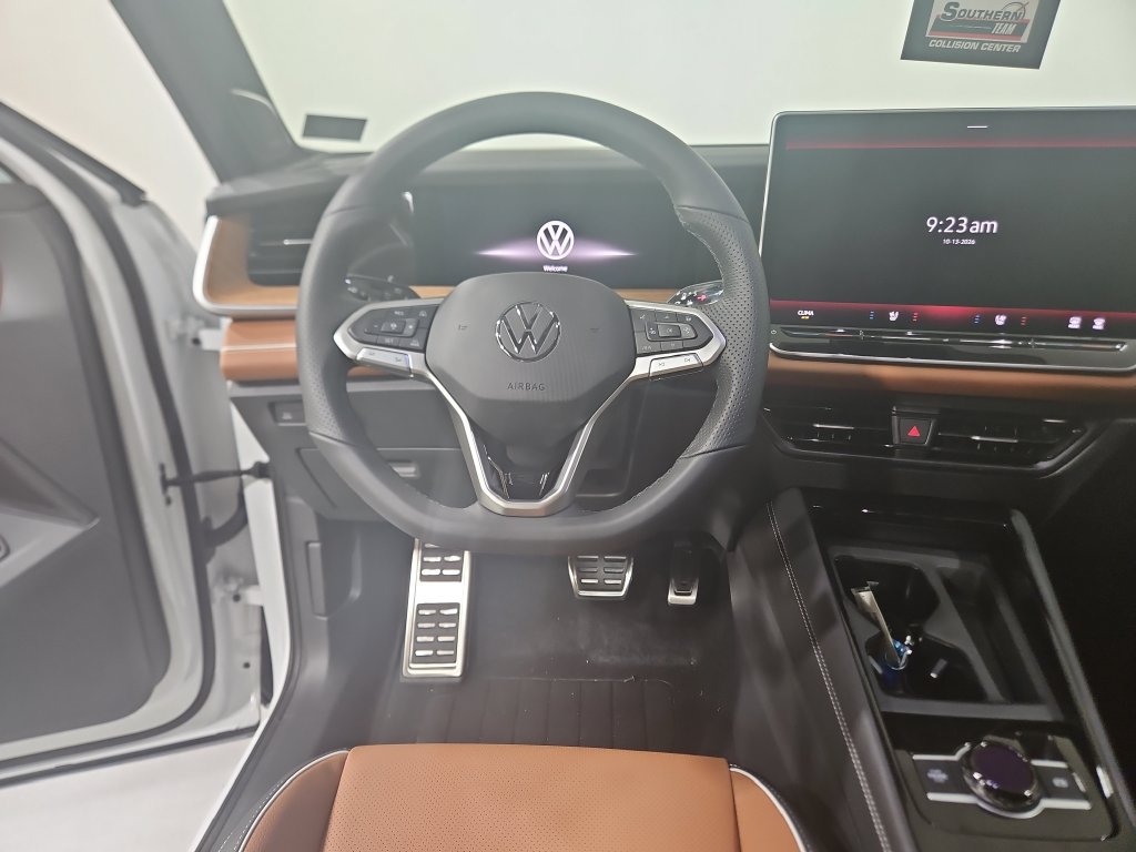 New 2026 Volkswagen Tiguan SEL R-Line AWD/4WD image 13