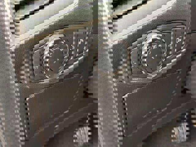 Used 2022 Ford Edge SEL image 52