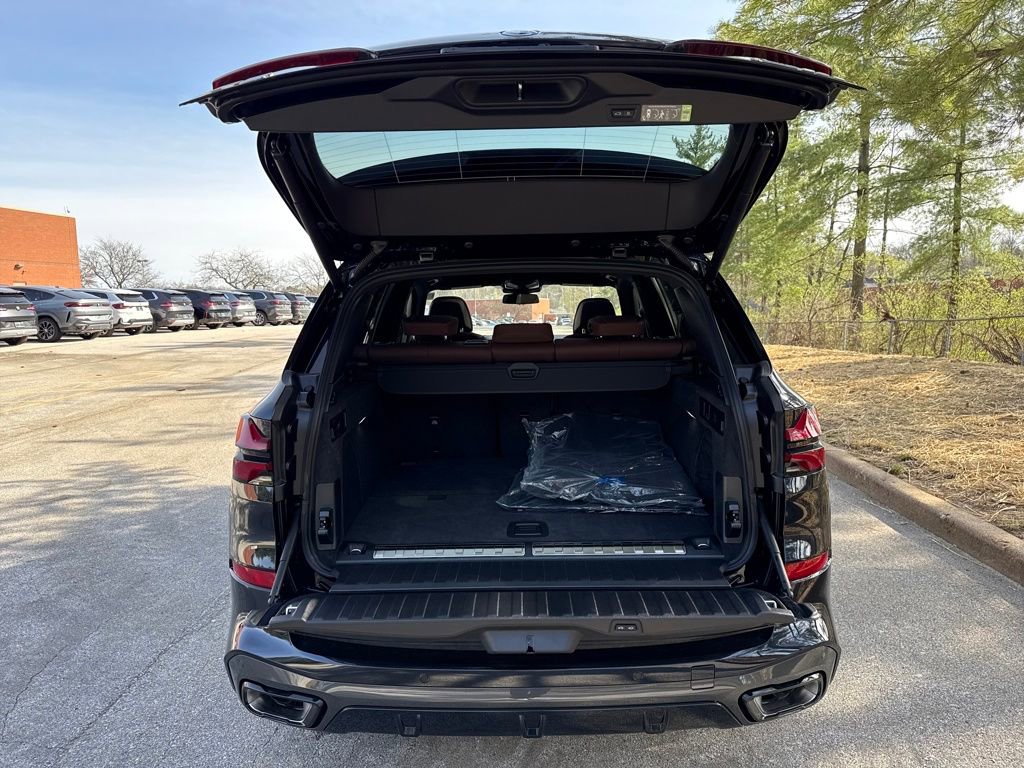 New 2026 BMW X5 xDrive50e image 24
