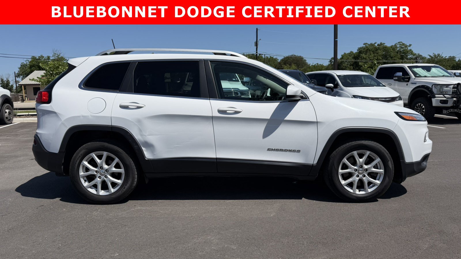 Used 2018 Jeep Cherokee Latitude FWD image 4