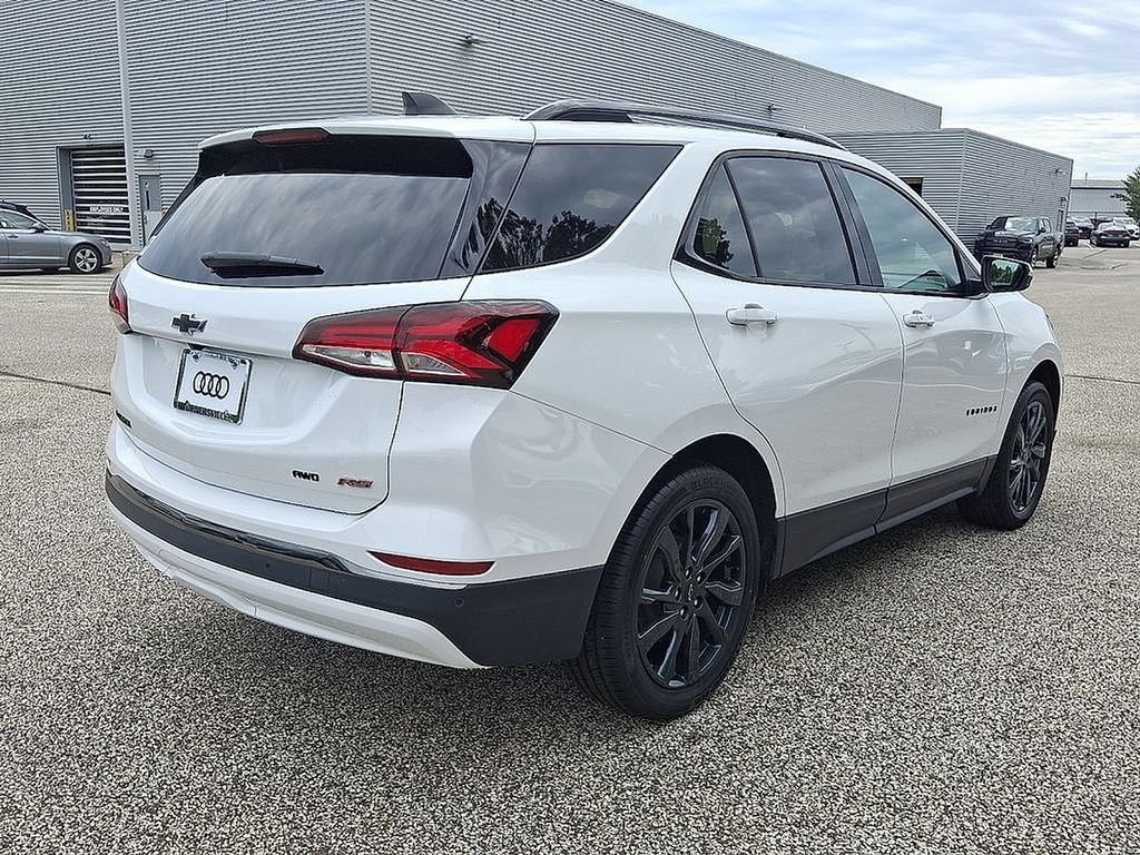 Certified 2023 Chevrolet Equinox RS w/ RS Leather Package AWD/4WD image 6