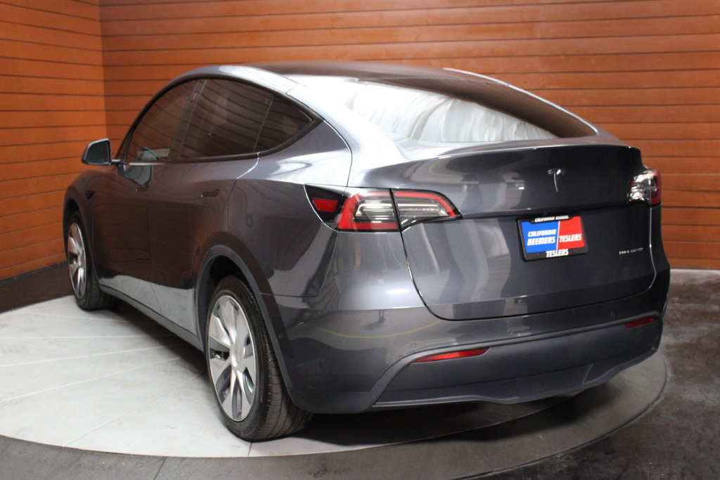 Used 2022 Tesla Model Y Long Range AWD/4WD image 6