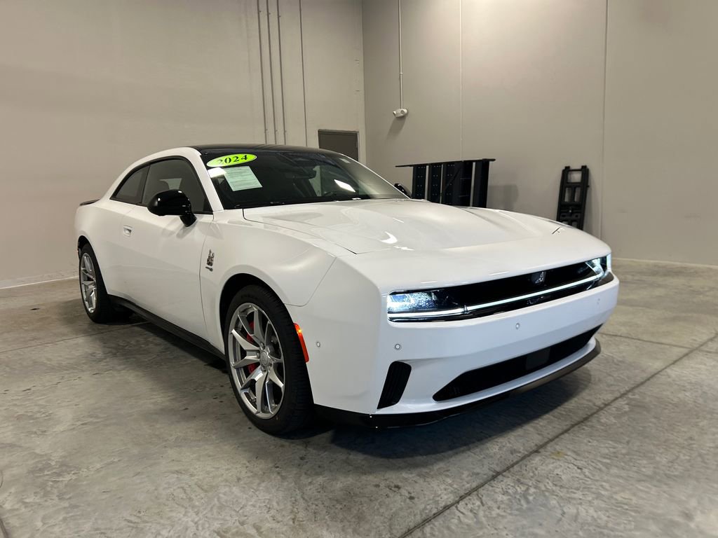 Used 2024 Dodge Charger Daytona Scat Pack w/ Plus Group AWD/4WD image 4