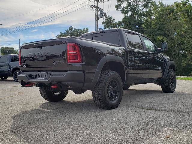 New 2027 RAM 1500 4x4 Crew Cab image 3
