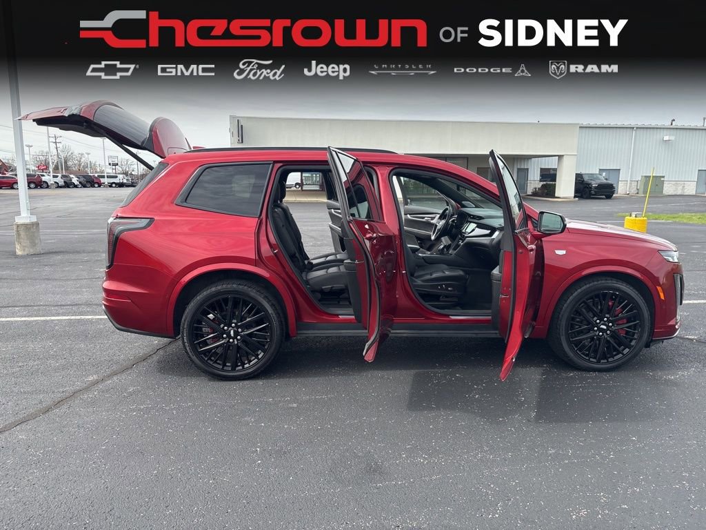 Used 2023 Cadillac XT6 Sport w/ Technology Package image 19