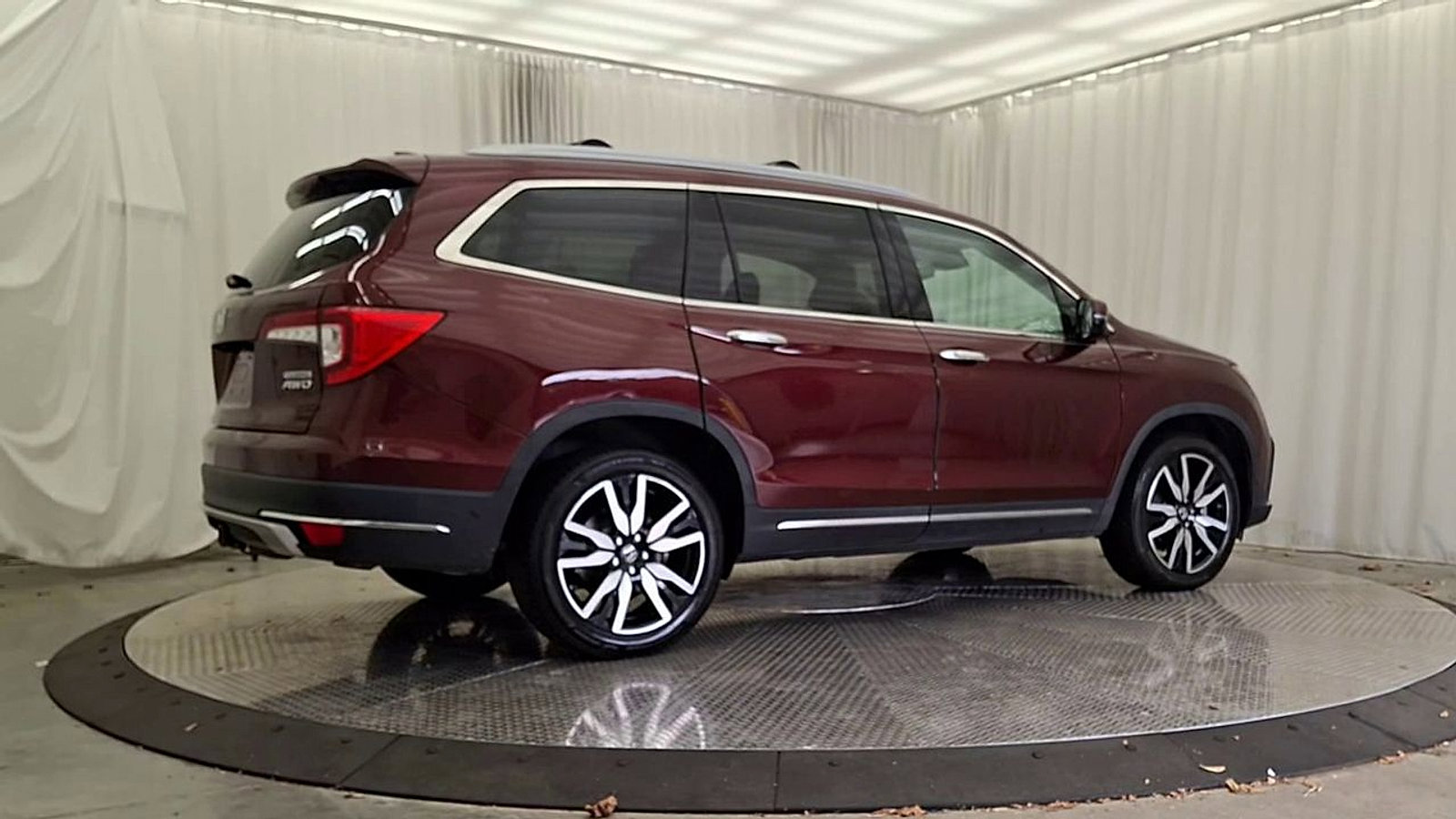 Used 2019 Honda Pilot Touring image 7