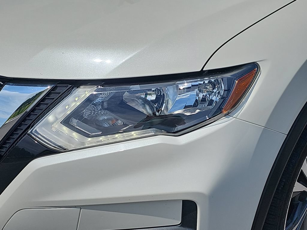 Used 2019 Nissan Rogue SV w/ Sun & Sound Touring Package FWD image 32