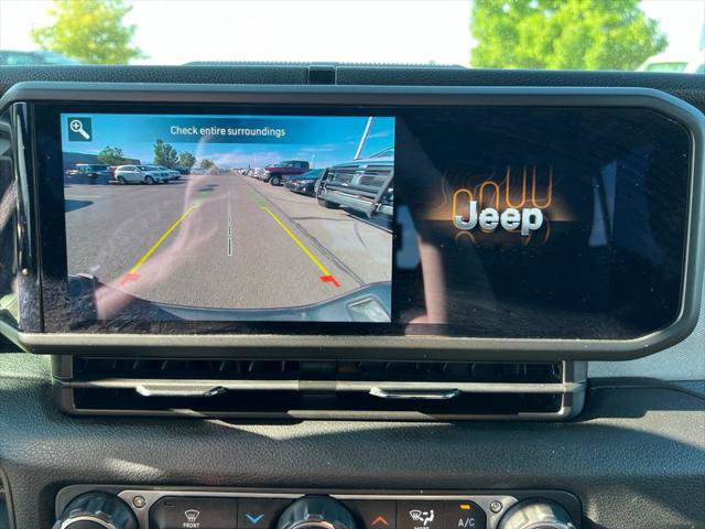 Certified 2024 Jeep Gladiator Sport AWD/4WD image 17